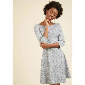 ModCloth In The Mix Gray Paisley Long Sleeve Mini Dress Size Small Fit & Flare